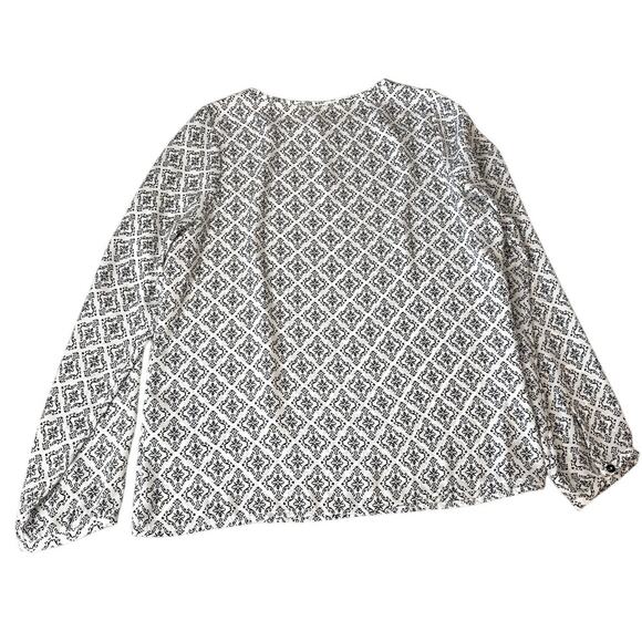 fun2fun Women's White and Black Patterned Peasant Blouse Size Large NWOT - Picture 2 of 4